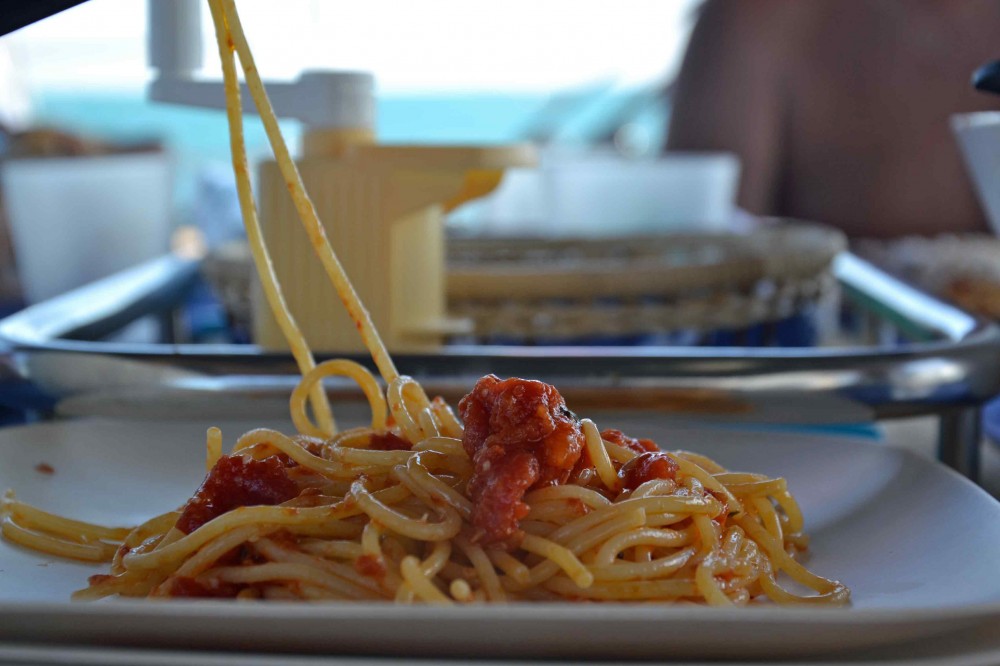 la ricetta della domenica | il sugo del capitano cochi