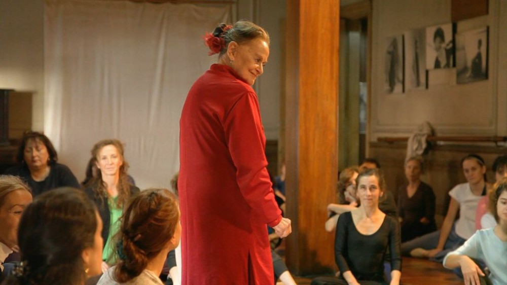 Maria-Fux-in-una-scena-film-Dancing-with-Maria-201918 (1)