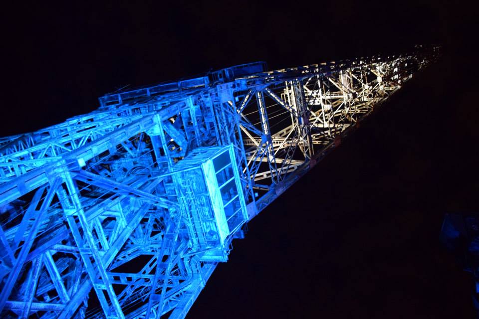 ursus | una tour eiffel nel mare di trieste